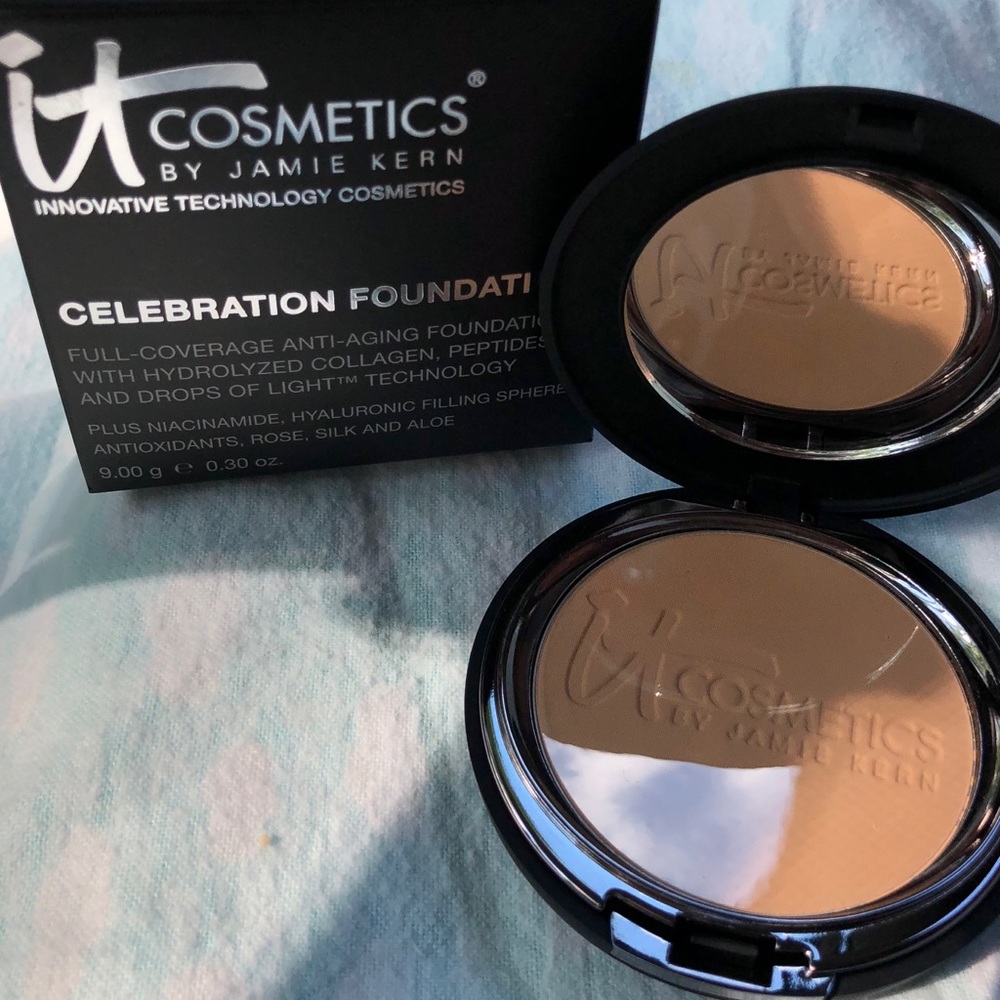 it Cosmetics Celebration Foundation